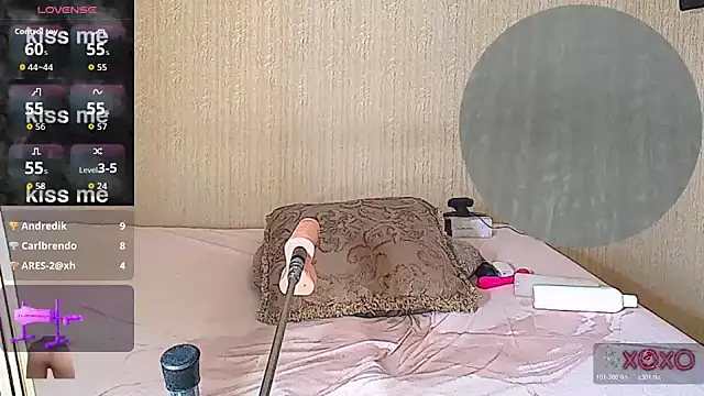 mom4you online show from April 2026 08:44:01 PM