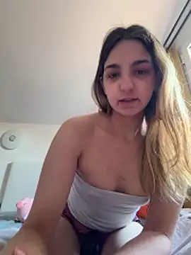 Snapshot of DoriDeluxe66 chatting on March 2026 09:35:01 AM DoriDeluxe66 online show from March 2026 09:35:01 AM