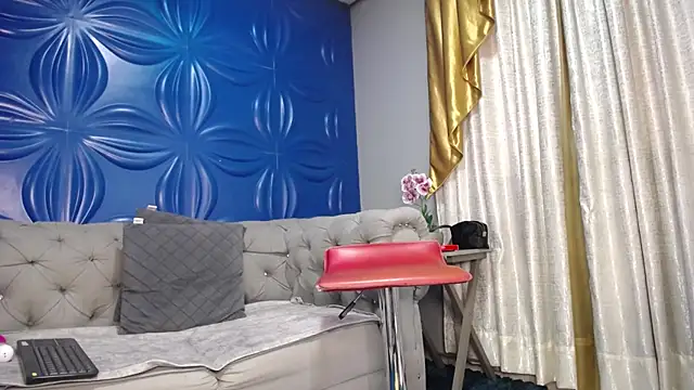 Snapshot of JolieDuvalle chatting on October 2025 12:38:02 PM JolieDuvalle online show from October 2025 12:38:02 PM