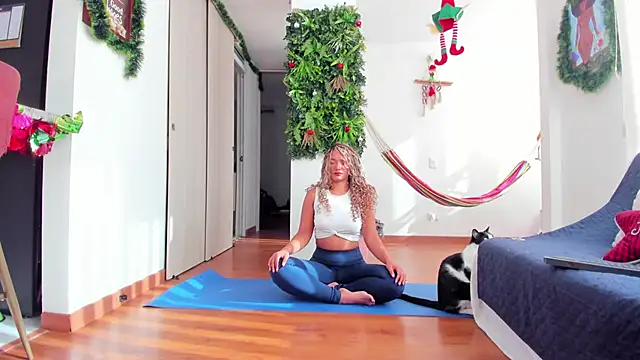 Snapshot of karlye_5 chatting on December 2024 01:05:02 PM karlye 5 online show from December 2024 01:05:02 PM