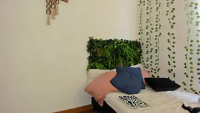 Snapshot of karlye_5 chatting on February 2025 05:33:01 PM karlye 5 online show from February 2025 05:33:01 PM