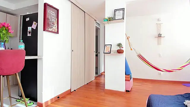 Snapshot of karlye_5 chatting on February 2025 01:17:02 PM karlye 5 online show from February 2025 01:17:02 PM