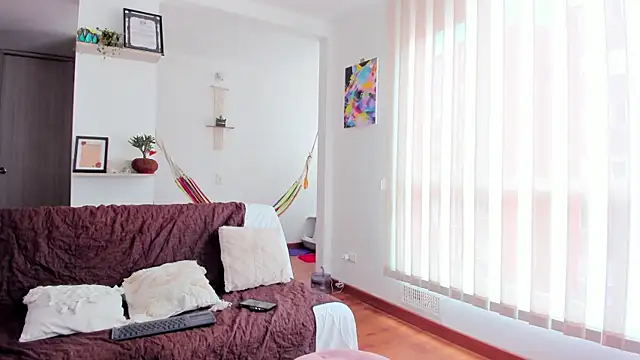 Snapshot of karlye_5 chatting on February 2025 04:48:02 PM karlye 5 online show from February 2025 04:48:02 PM