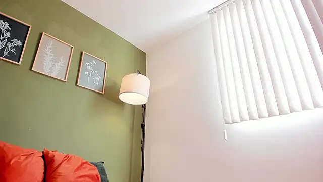 Snapshot of karlye_5 chatting on October 2025 01:41:01 PM karlye 5 online show from October 2025 01:41:01 PM