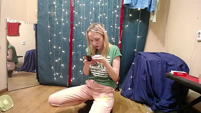 Snapshot of all_shades_dreams chatting on February 2025 05:40:02 PM all shades dreams online show from February 2025 05:40:02 PM