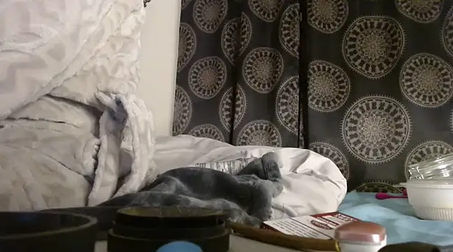 Snapshot of EmpressSunshine chatting on December 2024 06:10:01 AM EmpressSunshine online show from December 2024 06:10:01 AM