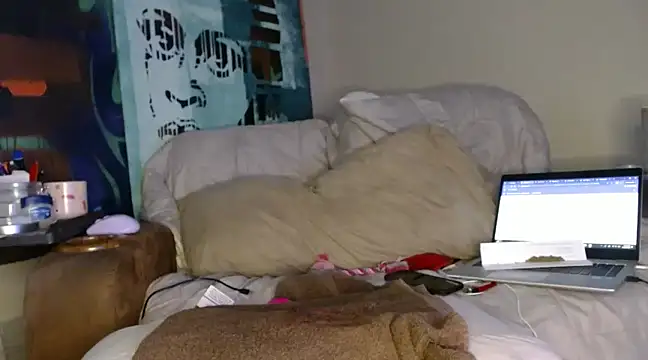 Snapshot of EmpressSunshine chatting on December 2024 06:18:02 AM EmpressSunshine online show from December 2024 06:18:02 AM