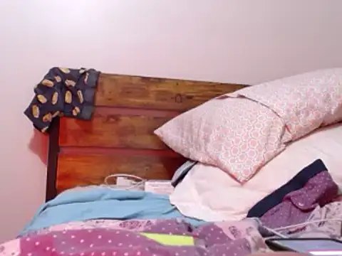 Snapshot of EmpressSunshine chatting on February 2025 03:43:01 AM EmpressSunshine online show from February 2025 03:43:01 AM