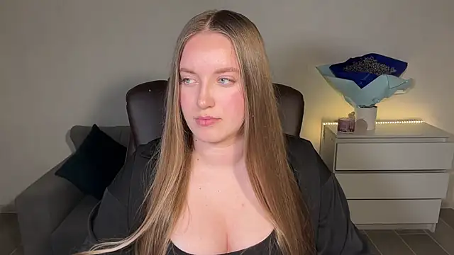 EvaMaddison online show from June 2026 08:57:02 PM