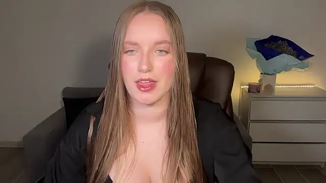 EvaMaddison online show from June 2026 08:39:02 PM
