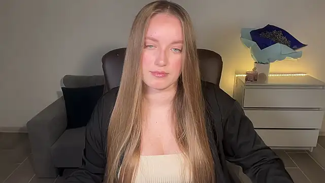 EvaMaddison online show from June 2026 09:10:02 PM