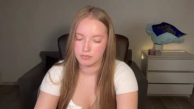 EvaMaddison online show from July 2026 08:59:02 PM