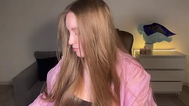 EvaMaddison online show from July 2026 06:10:01 PM