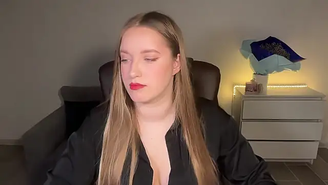 EvaMaddison online show from July 2026 10:34:02 PM