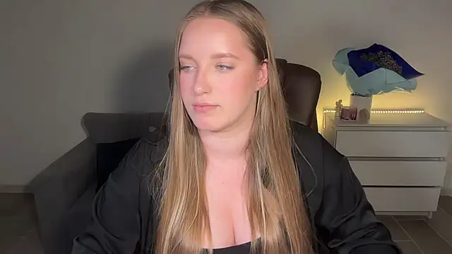 EvaMaddison online show from July 2026 08:06:02 PM
