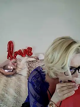 Snapshot of AureliaDoux chatting on February 2025 07:27:02 PM AureliaDoux online show from February 2025 07:27:02 PM