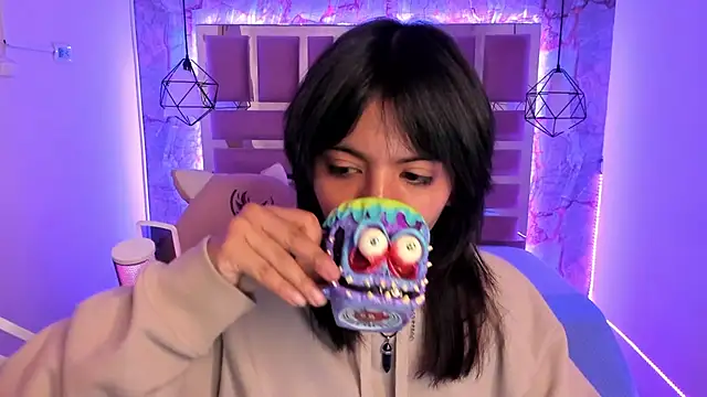 Nami usagi online show from December 2024 12:29:02 PM