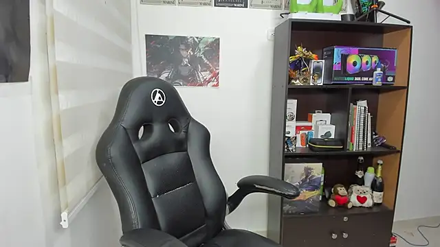 SIXXTOLOVE18 online show from March 2025 10:32:02 PM