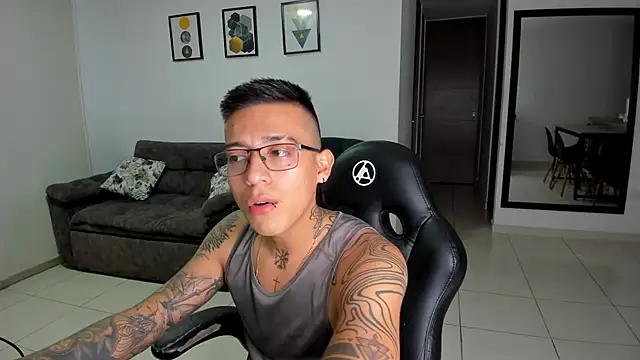 SIXXTOLOVE18 online show from September 2025 04:34:02 AM