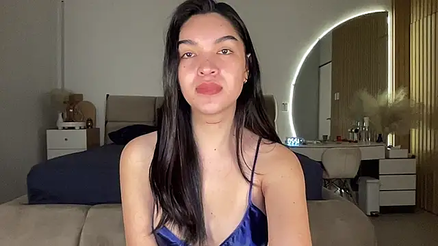 Snapshot of Rogueblaze chatting on September 2025 04:14:02 AM Rogueblaze online show from September 2025 04:14:02 AM