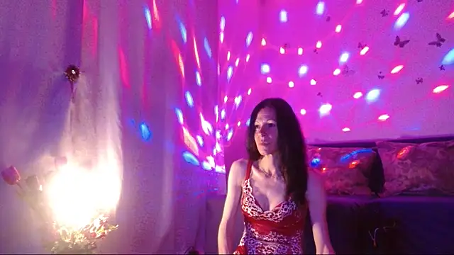 ElysaSun online show from May 2026 05:40:02 PM