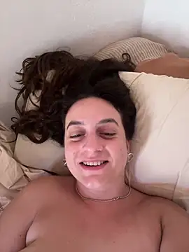 Snapshot of indierotic chatting on December 2024 03:26:01 PM indierotic online show from December 2024 03:26:01 PM