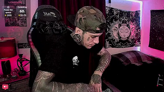 Snapshot of josh__ackerman chatting on January 2025 10:48:01 AM josh ackerman online show from January 2025 10:48:01 AM