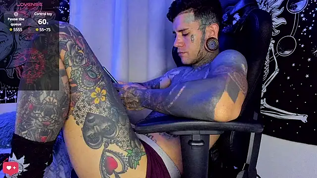 Snapshot of josh__ackerman chatting on January 2025 01:41:02 AM josh ackerman online show from January 2025 01:41:02 AM