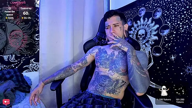 Snapshot of josh__ackerman chatting on January 2025 08:56:02 PM josh ackerman online show from January 2025 08:56:02 PM