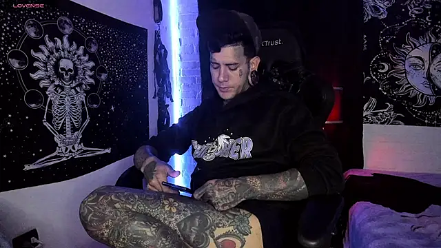 Snapshot of josh__ackerman chatting on March 2025 02:52:01 AM josh ackerman online show from March 2025 02:52:01 AM