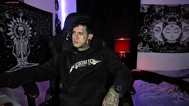 Snapshot of josh__ackerman chatting on March 2025 04:41:01 AM josh ackerman online show from March 2025 04:41:01 AM