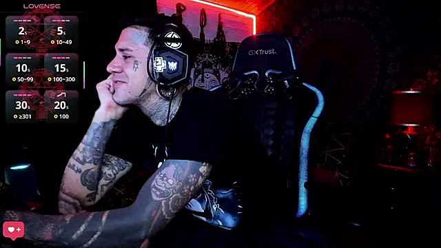 Snapshot of josh__ackerman chatting on September 2025 06:40:01 PM josh ackerman online show from September 2025 06:40:01 PM