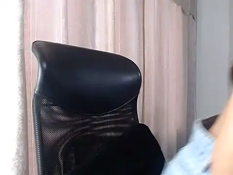 SavannaEvans001 online show from April 2026 10:26:02 PM