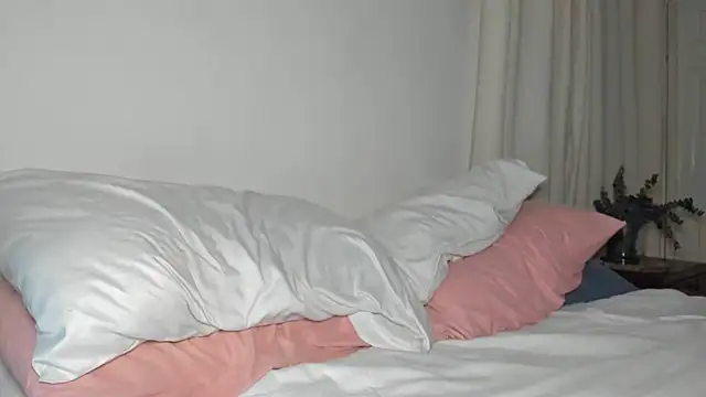 Snapshot of rosaaliiaa1 chatting on March 2025 03:29:01 AM rosaaliiaa1 online show from March 2025 03:29:01 AM