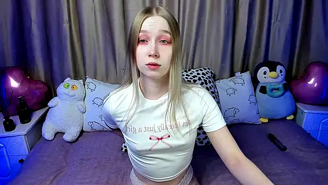 Snapshot of LilyStarlight chatting on February 2025 03:22:01 AM LilyStarlight online show from February 2025 03:22:01 AM