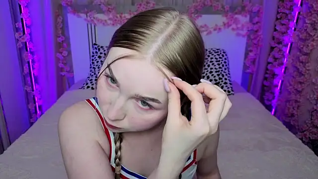 Snapshot of LilyStarlight chatting on April 2026 03:46:01 AM LilyStarlight online show from April 2026 03:46:01 AM