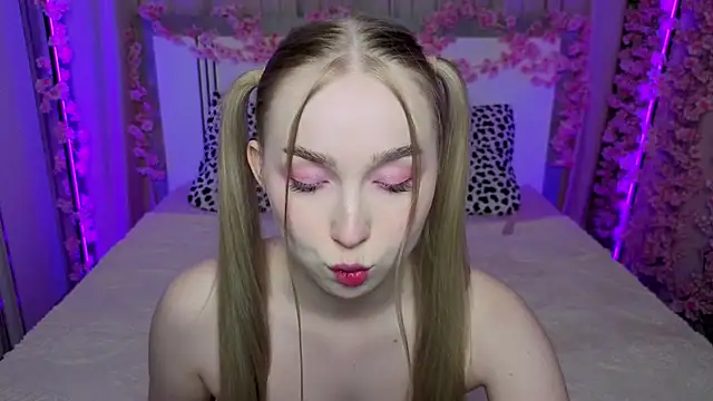 Snapshot of LilyStarlight chatting on May 2026 04:50:02 AM LilyStarlight online show from May 2026 04:50:02 AM