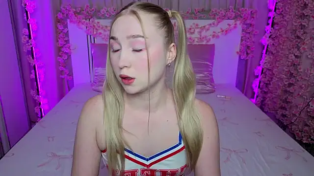 LilyStarlight online show from June 2026 03:44:01 AM