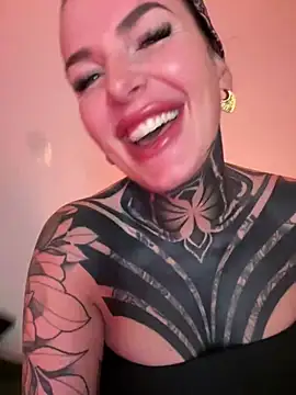 Snapshot of InkedBiitch chatting on December 2024 06:53:02 AM InkedBiitch online show from December 2024 06:53:02 AM