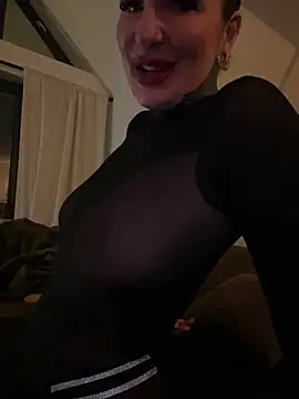 Snapshot of InkedBiitch chatting on March 2025 07:37:02 PM InkedBiitch online show from March 2025 07:37:02 PM