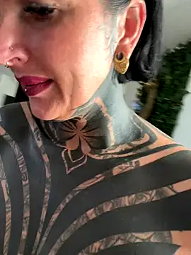 Snapshot of InkedBiitch chatting on September 2025 06:13:02 AM InkedBiitch online show from September 2025 06:13:02 AM