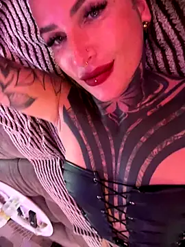 Snapshot of InkedBiitch chatting on September 2025 05:12:02 PM InkedBiitch online show from September 2025 05:12:02 PM