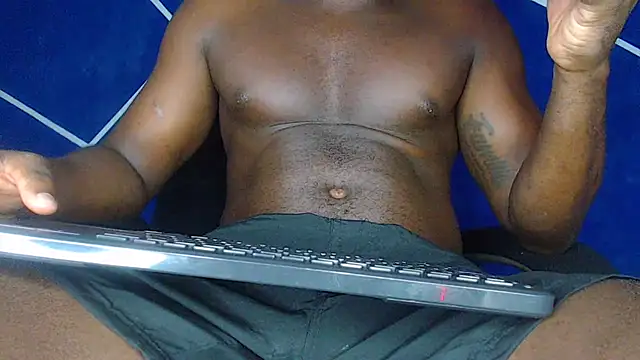 Snapshot of MAXJONES_2 chatting on December 2024 01:26:02 AM MAXJONES 2 online show from December 2024 01:26:02 AM