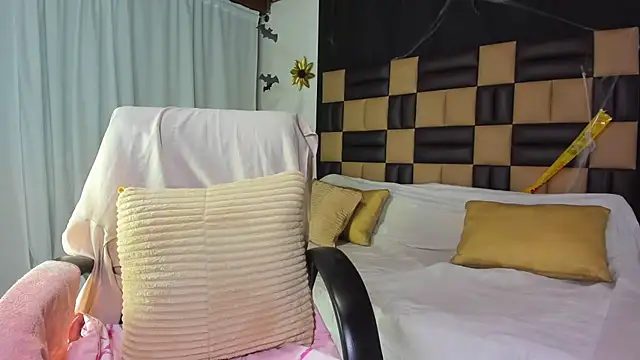 Snapshot of BarbieKano chatting on November 2025 12:02:01 AM BarbieKano online show from November 2025 12:02:01 AM