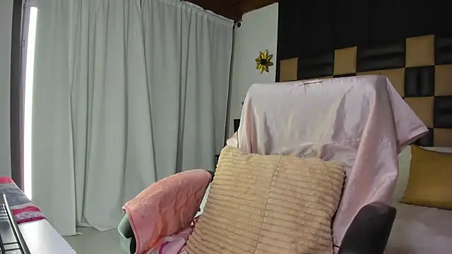 Snapshot of BarbieKano chatting on November 2025 10:41:02 PM BarbieKano online show from November 2025 10:41:02 PM