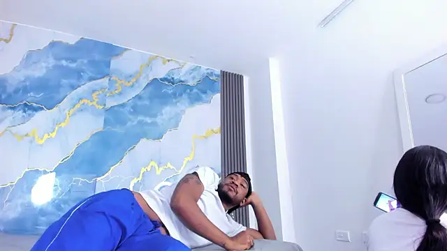 Kylieandjhonny online show from February 2026 08:20:02 PM