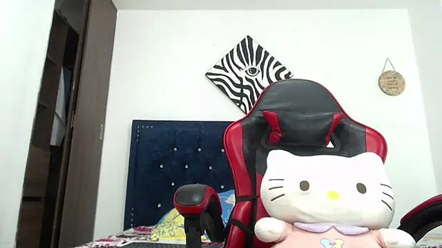 Snapshot of QueenSquirt_ chatting on January 2026 08:51:02 PM QueenSquirt online show from January 2026 08:51:02 PM