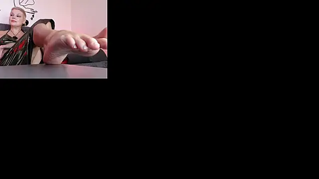 MadameKatrina online show from April 2026 11:01:02 AM