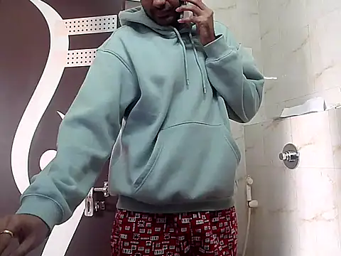 Snapshot of king_kong_india1 chatting on January 2025 05:26:02 AM king kong india1 online show from January 2025 05:26:02 AM