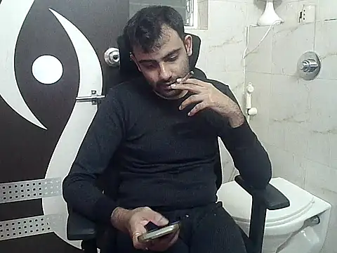 Snapshot of king_kong_india1 chatting on January 2026 02:01:02 PM king kong india1 online show from January 2026 02:01:02 PM